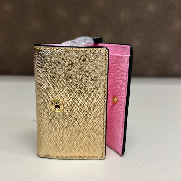 🔥🔥🔥NEW Marc Jacobs The J Mini Trifold Snapshot Black Gold Pink Leather Wallet - Picture 8 of 9